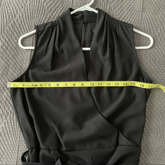 Black Jumpsuit - Banana Republic Factory - fits like a 2 - Picture 6 of 11